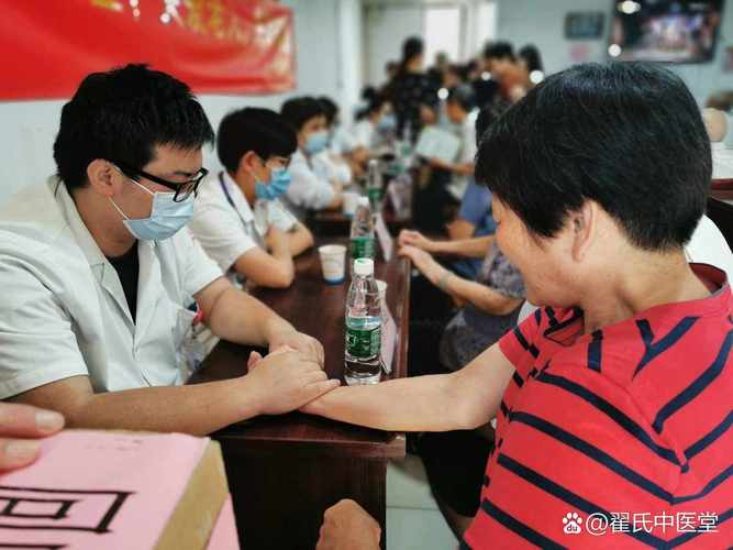 白衣執甲，何懼流言——對“持證免費咨詢”遭遇不解的思考